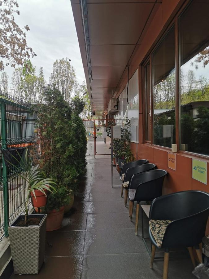 布加勒斯特 Nevis Fundeni酒店 外观 照片